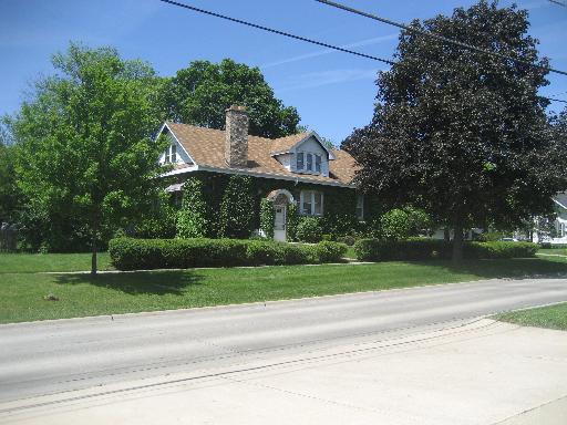 399 Anthony St., Glen Ellyn, IL 60137