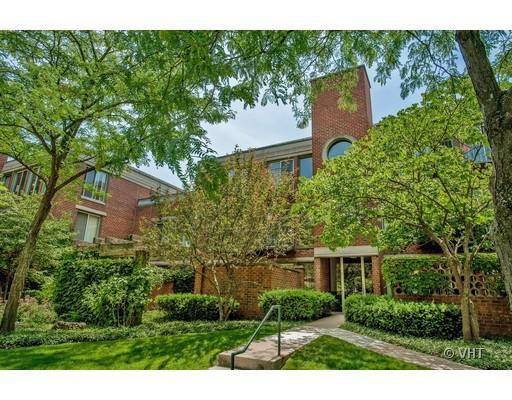 3030 Arbor Ln. #304, Northfield, IL 60093