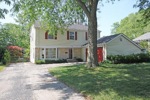 2217 Lake Ave., Wilmette, IL 60091