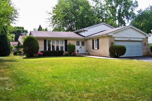 4041 Roslyn Rd., Downers Grove, IL 60515