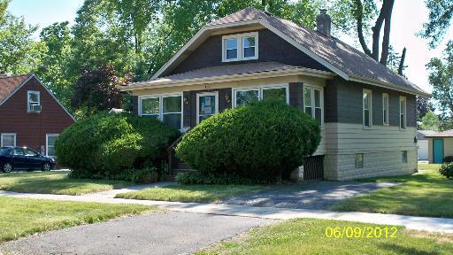 318 S Grant St., Westmont, IL 60559
