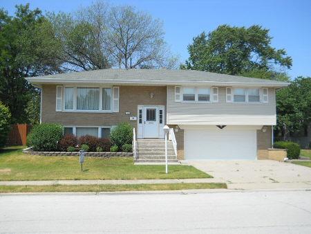 18500 Locust St., Lansing, IL 60438