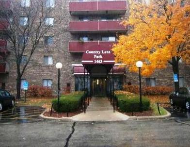 1463 Mercury Dr. #105, Schaumburg, IL 60193