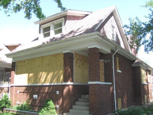 4900 W Oakdale Ave., Chicago, IL 60641