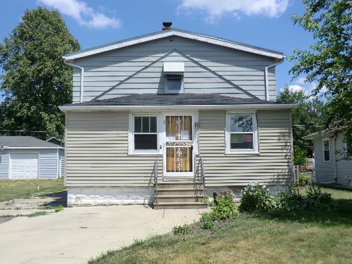 1224 S State St., Aurora, IL 60505