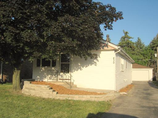 830 East Ave., La Grange, IL 60525