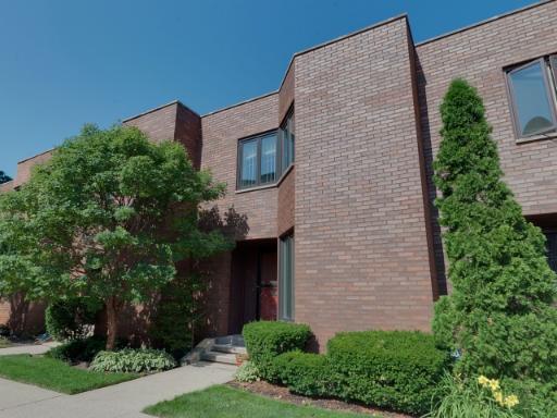 4746 S Kenwood Ave., Chicago, IL 60615