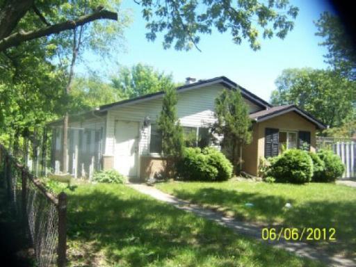 1275 Balmoral Ave., Calumet City, IL 60409