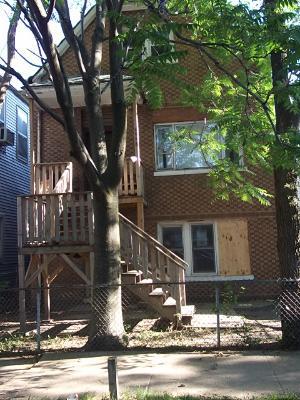 4448 W Thomas St., Chicago, IL 60651