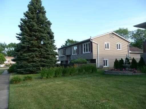 7306 Larchwood Ln., Woodridge, IL 60517