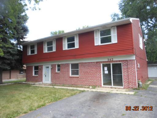 342 Greenwood Dr., Bolingbrook, IL 60440