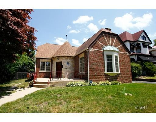 9145 S Pleasant Ave., Chicago, IL 60643