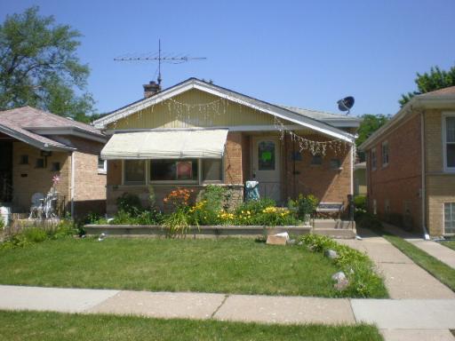 3327 Adams St., Bellwood, IL 60104
