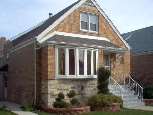 8027 S Sawyer Ave., Chicago, IL 60652