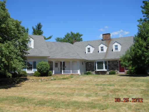 1490 Thor Dr., Inverness, IL 60067