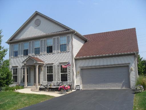 2132 Fieldcrest Dr., Bartlett, IL 60103