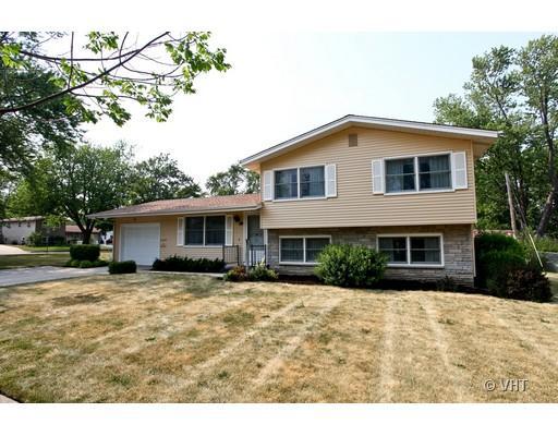 1620 Oak St., St. Charles, IL 60174