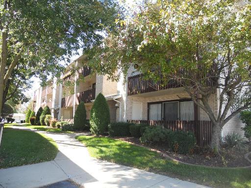 5015 Briartree Ln. #310, Burbank, IL 60459