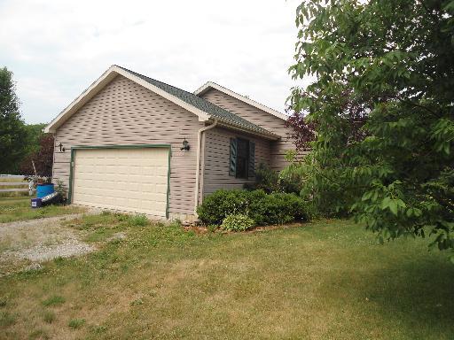 1086 N 2803rd Rd., Utica, IL 61373