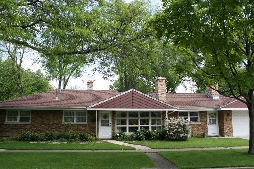 801 Robinhood Ln., La Grange Park, IL 60526