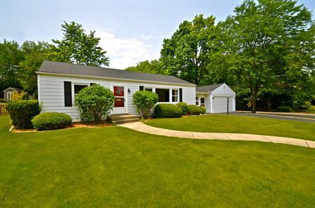 500 Dundee Ave., Barrington, IL 60010