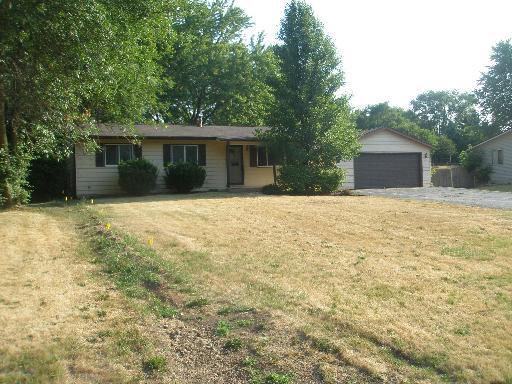 712 W Ringwood Rd., Mchenry, IL 60050