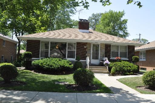 8330 N Kilbourn, Skokie, IL 60076