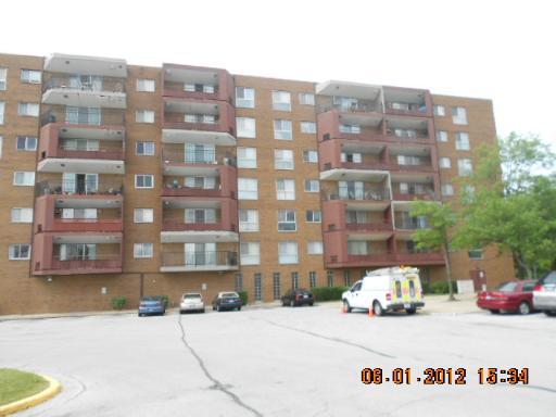 400 Park Ave. #704, Calumet City, IL 60409