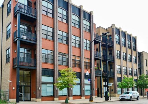 1821 N Milwaukee Ave. #301, Chicago, IL 60647