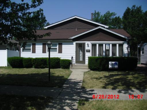 8940 S 51st Ave., Oak Lawn, IL 60453