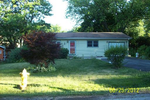 22w547 Cherry Ln., Glen Ellyn, IL 60137
