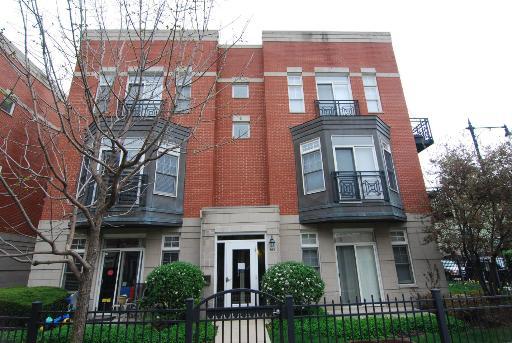 802 W University Ln. #3A, Chicago, IL 60607