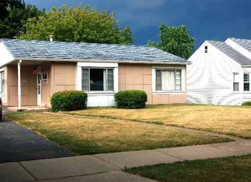 1763 E Lincoln Ave., Des Plaines, IL 60018
