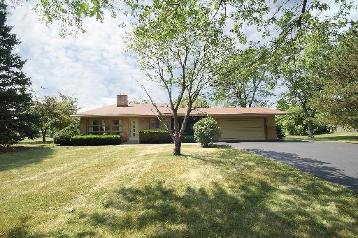 28W351 Garys Mill Rd., Winfield, IL 60190