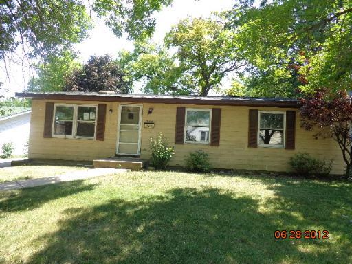 916 Fisk Ave., Joliet, IL 60436