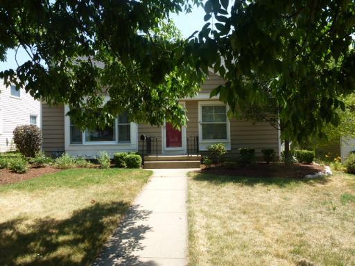 717 S Summit, Barrington, IL 60010