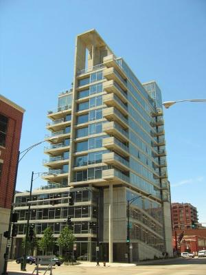 201 W Grand Ave. #801, Chicago, IL 60654