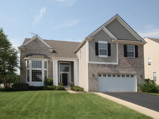 590 Chesterfield Ln., North Aurora, IL 60542