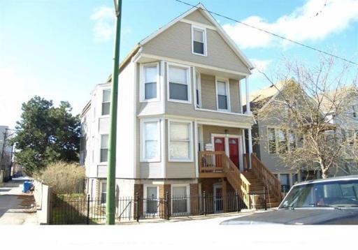 2317 W Barry St., Chicago, IL 60618
