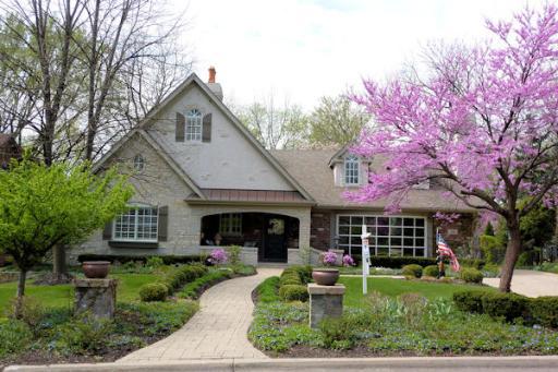341 S Sleight St., Naperville, IL 60540