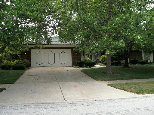 870 Damico Dr., Chicago Heights, IL 60411