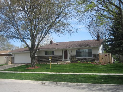 1245 Mallard Dr., Elgin, IL 60123