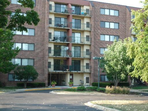 1800 Huntington Blvd. #406, Hoffman Estates, IL 60169