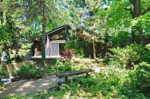 871 Marion Ave., Highland Park, IL 60035