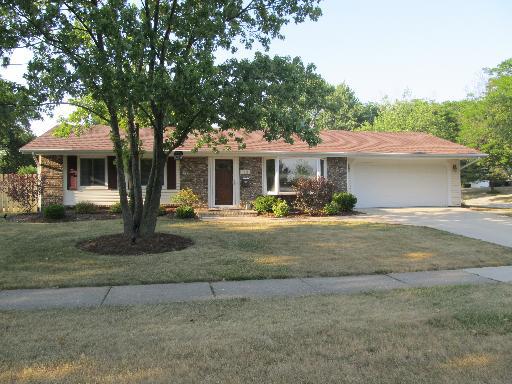 1020 Sharon Ln., Schaumburg, IL 60193