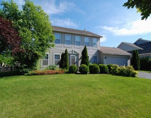 1436 N Huntcliff Rd., Bartlett, IL 60103
