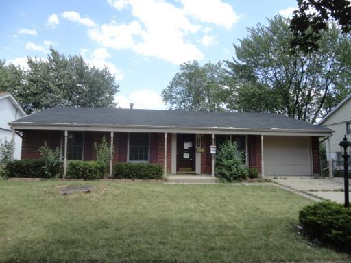 521 Sherwood Dr., Streamwood, IL 60107