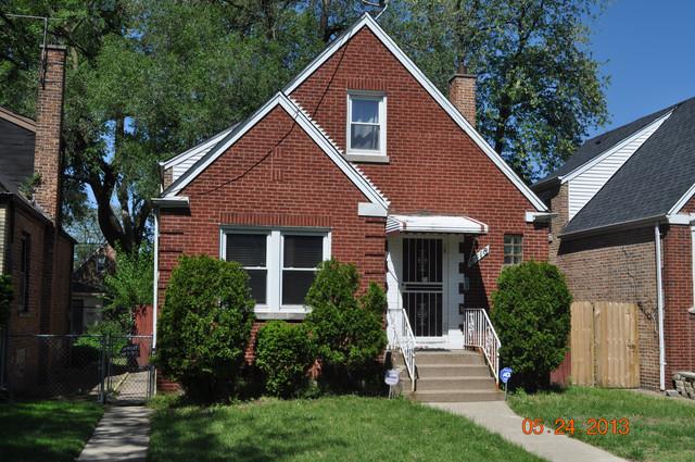 8418 S Bennett Ave., Chicago, IL 60617