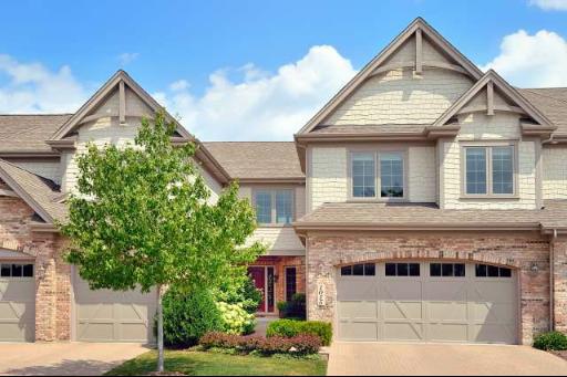 1015 Mackenzie Pl., Wheaton, IL 60187