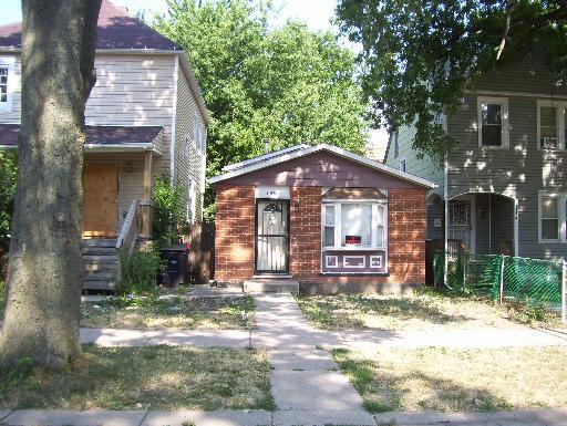 11935 S Wallace St., Chicago, IL 60628